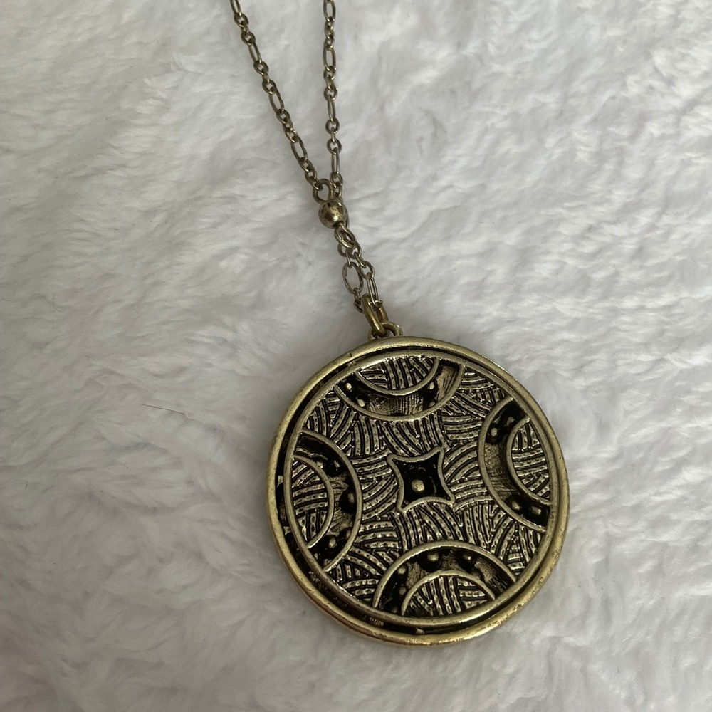 WHBM White House Black Market Gold Tone Purple Pendant Necklace - Picture 3 of 4